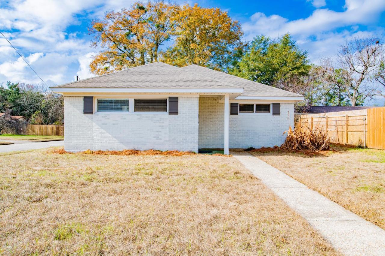 House In Mobile Newly Renovated! Quiet & Centrally Located! 外观 照片